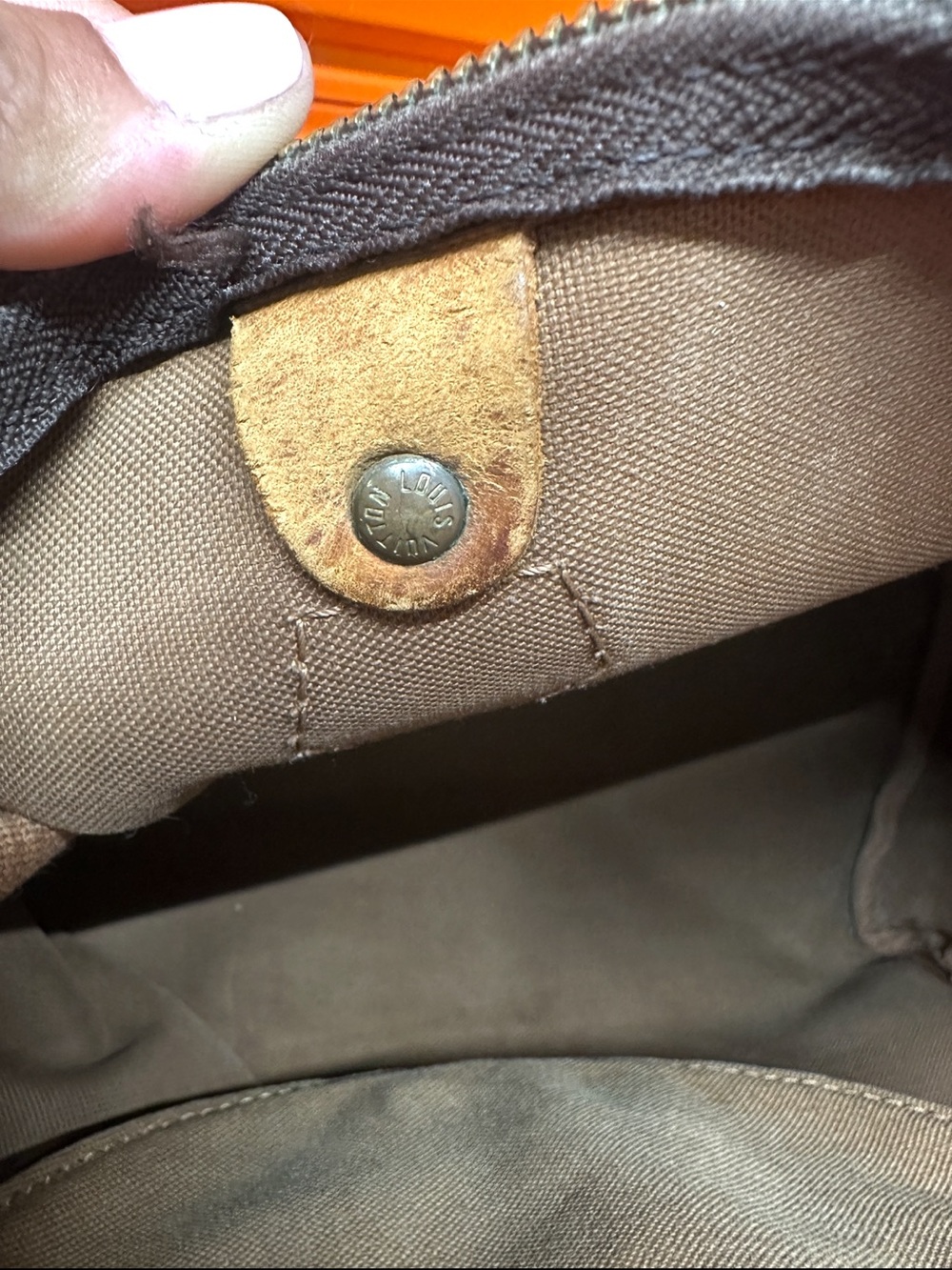Vintage Louis Vuitton Monogram Speedy Handbag – Authentic - Picture 5 of 9